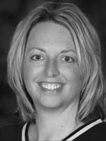 Elizabeth Vandegejuchte – Office Manager